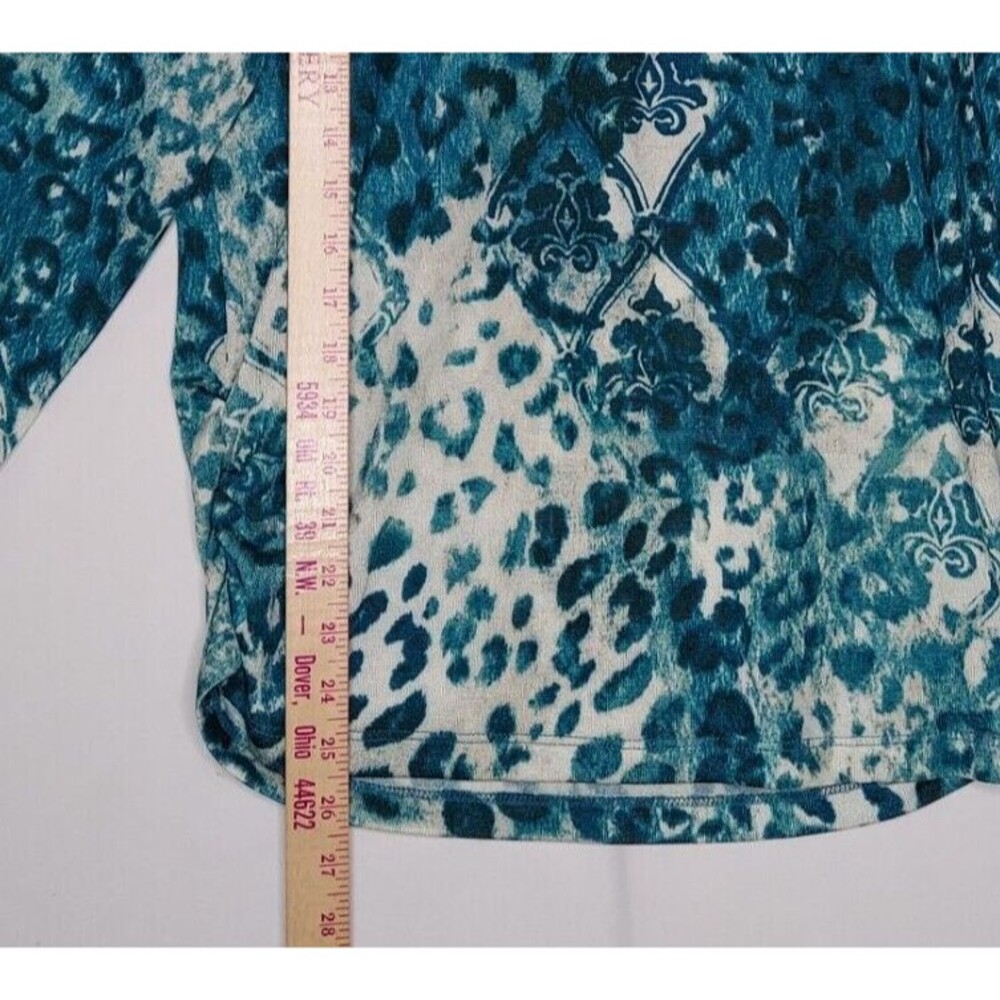 Chicos Top Womens Medium 2 Teal Blue Animal Ruched Stretch Knit 3/4 Scoop‎ Neck - Picture 5 of 8